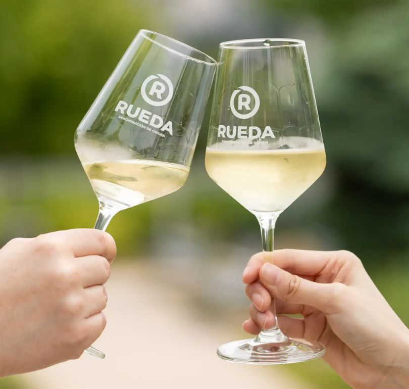 Bottles & Bites: Discover Rueda - Monterey Egypt Point, Cowes